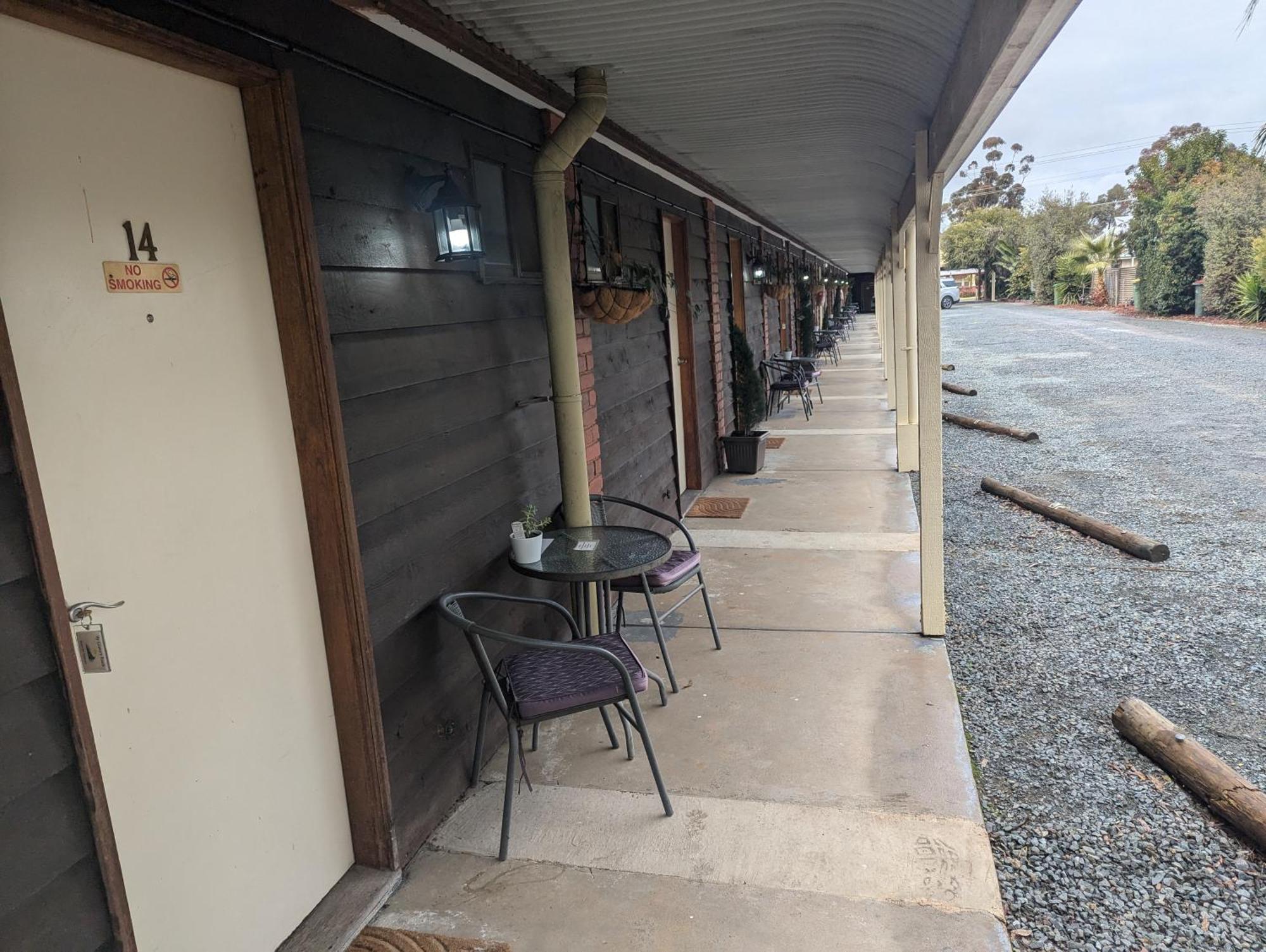 Kyabram Country Motel エクステリア 写真